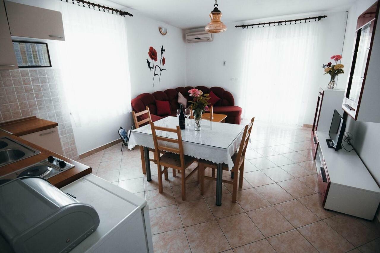 Apartmani Tamaris Vodice Extérieur photo